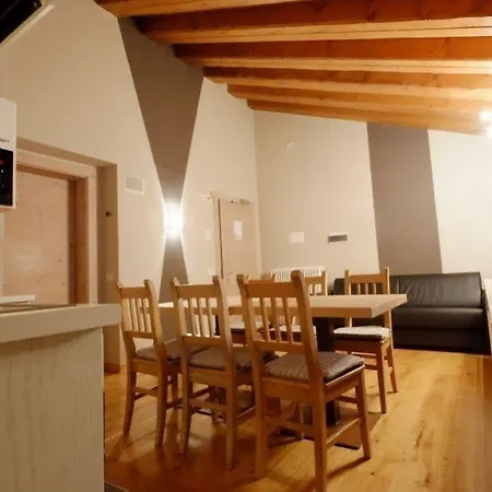 C'est La Vie Aparthotel *