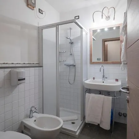 C'est La Vie Aparthotel