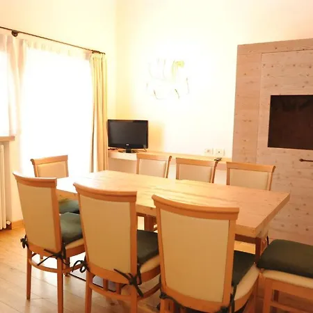 C'est La Vie Ξενοδοχείο με διαμερίσματα 4*