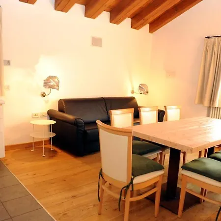 C'est La Vie 4* Λιβίνιο