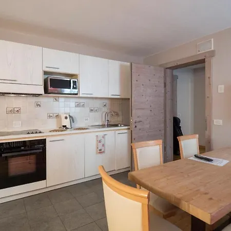 Ξενοδοχείο με διαμερίσματα C'est La Vie Λιβίνιο