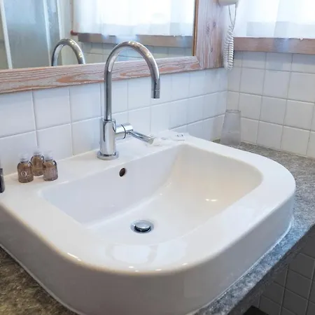 C'est La Vie Ξενοδοχείο με διαμερίσματα Λιβίνιο