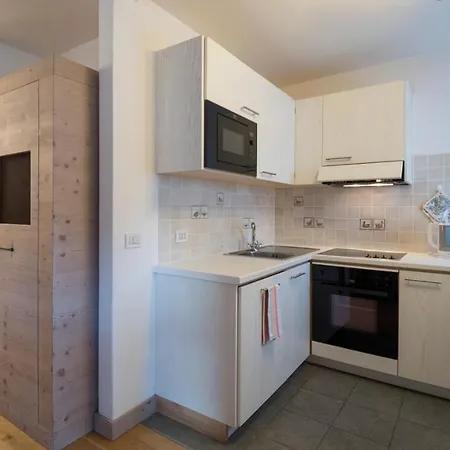 Ξενοδοχείο με διαμερίσματα C'est La Vie Λιβίνιο