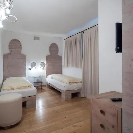 Ξενοδοχείο με διαμερίσματα C'est La Vie Λιβίνιο