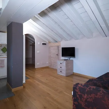 Ξενοδοχείο με διαμερίσματα C'est La Vie