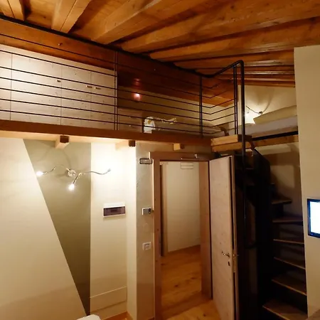 Ξενοδοχείο με διαμερίσματα C'est La Vie Λιβίνιο